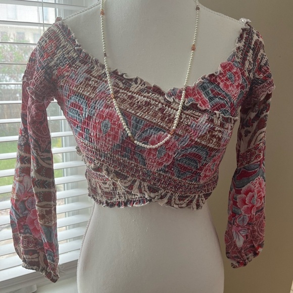 [S] GUESS Pink Floral Print Festival Inspired Crop Top with Lettuce Detail - Picture 3 of 10